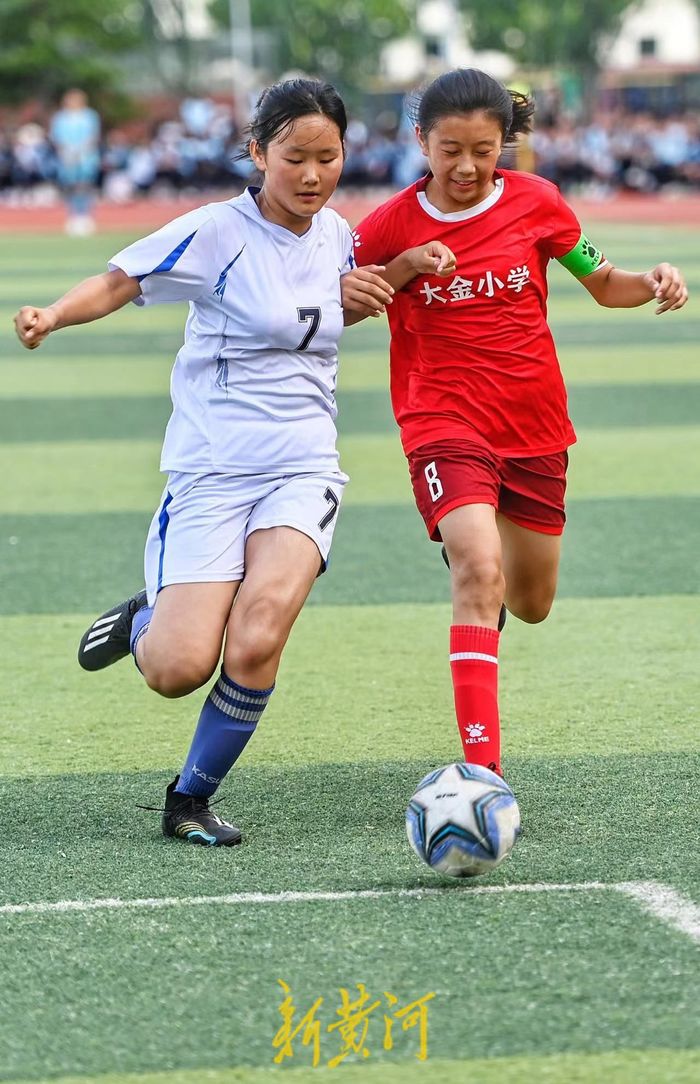 最美主场,小学女足足球比赛