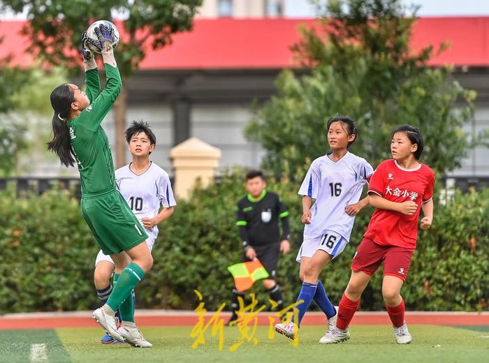 最美主场,小学女足足球比赛