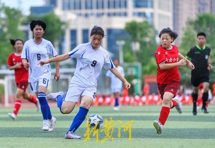 最美主场,小学女足足球比赛