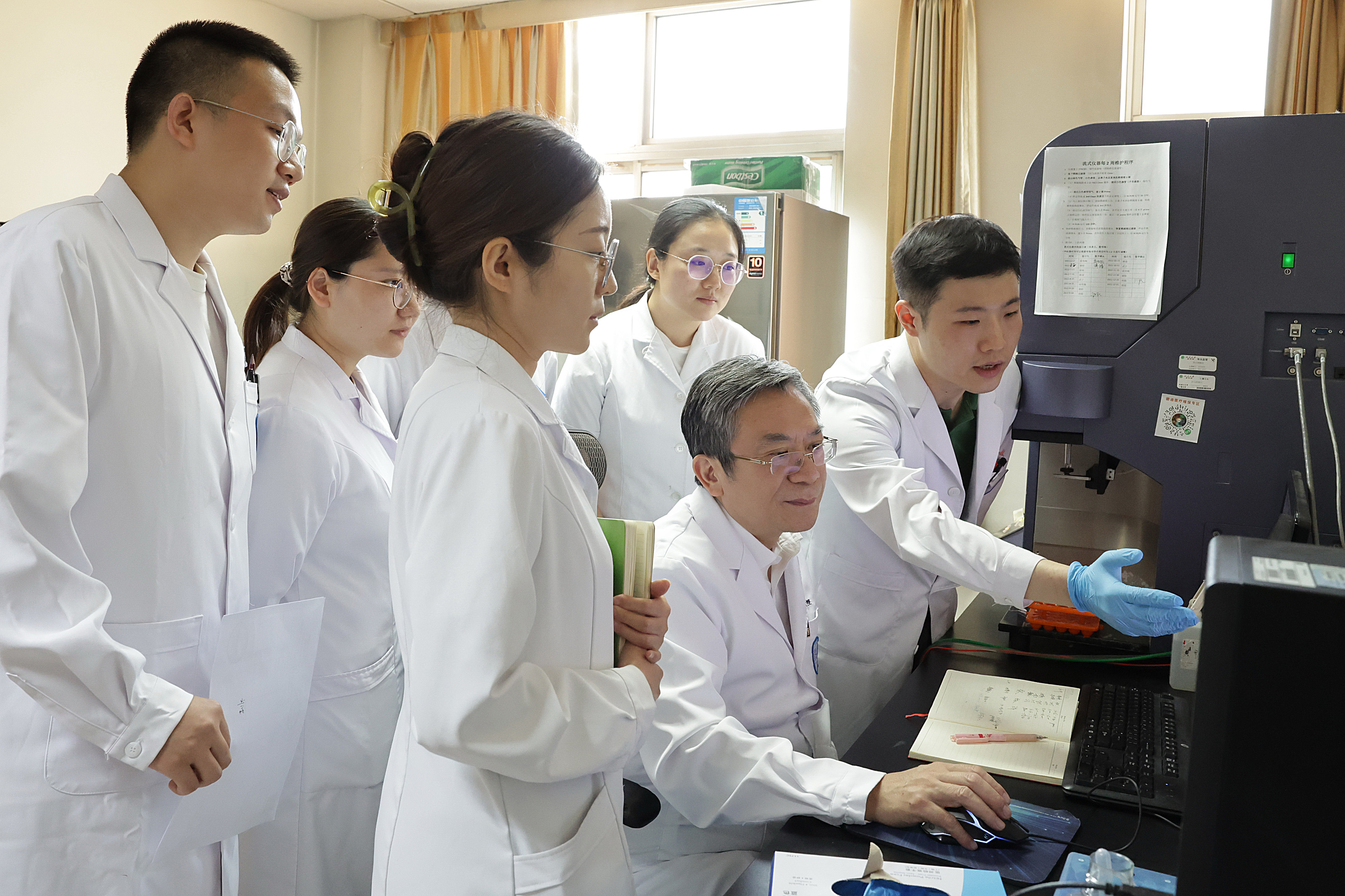 （医卫）走近白血病治疗“北京方案”研究团队