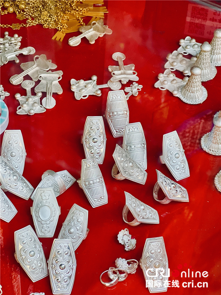 凉山彝族手工银饰店铺,凉山彝族银饰纯银戒指