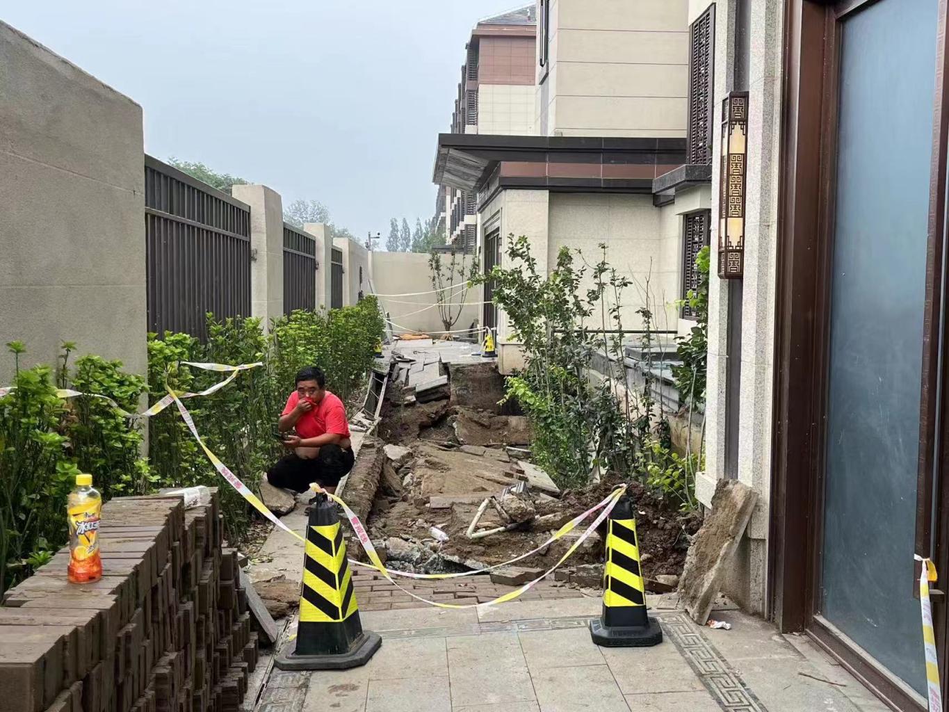 北京朝阳阳台屋顶漏雨解决方法,老旧房顶漏雨怎么处理