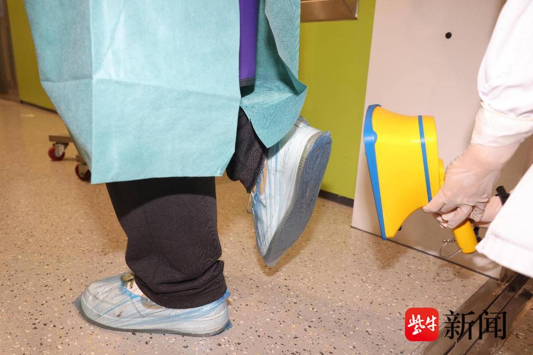 紫牛在现场|放射*药性**物溅洒了怎么处理？视频直击→