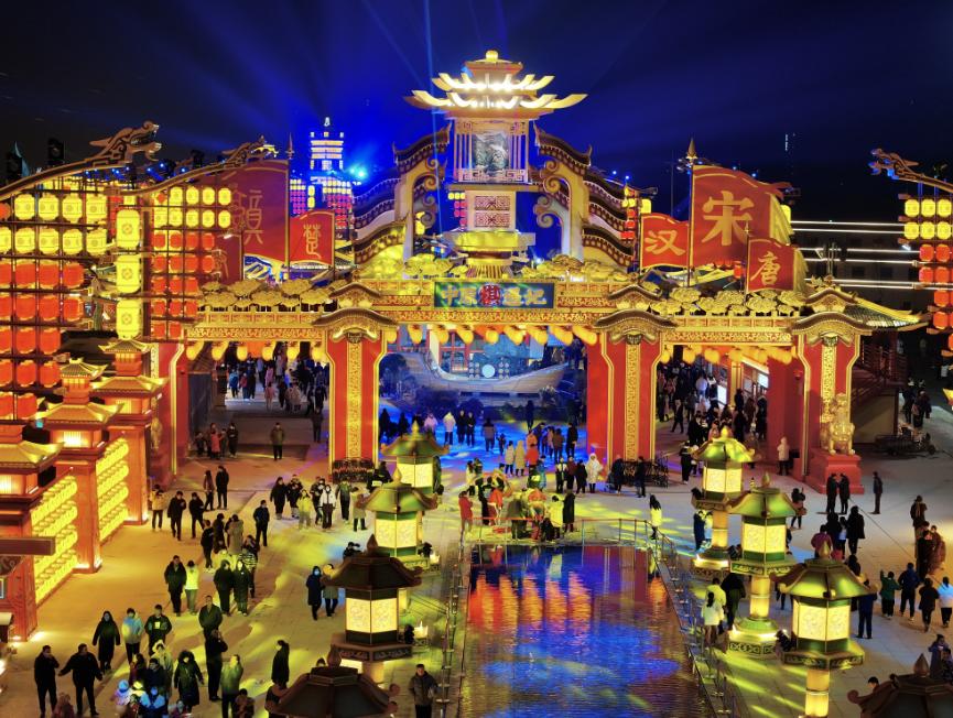 “人人人人人人我人人人人人人”，郑州清明假期旅游热情高涨，接待量达367.4万人次