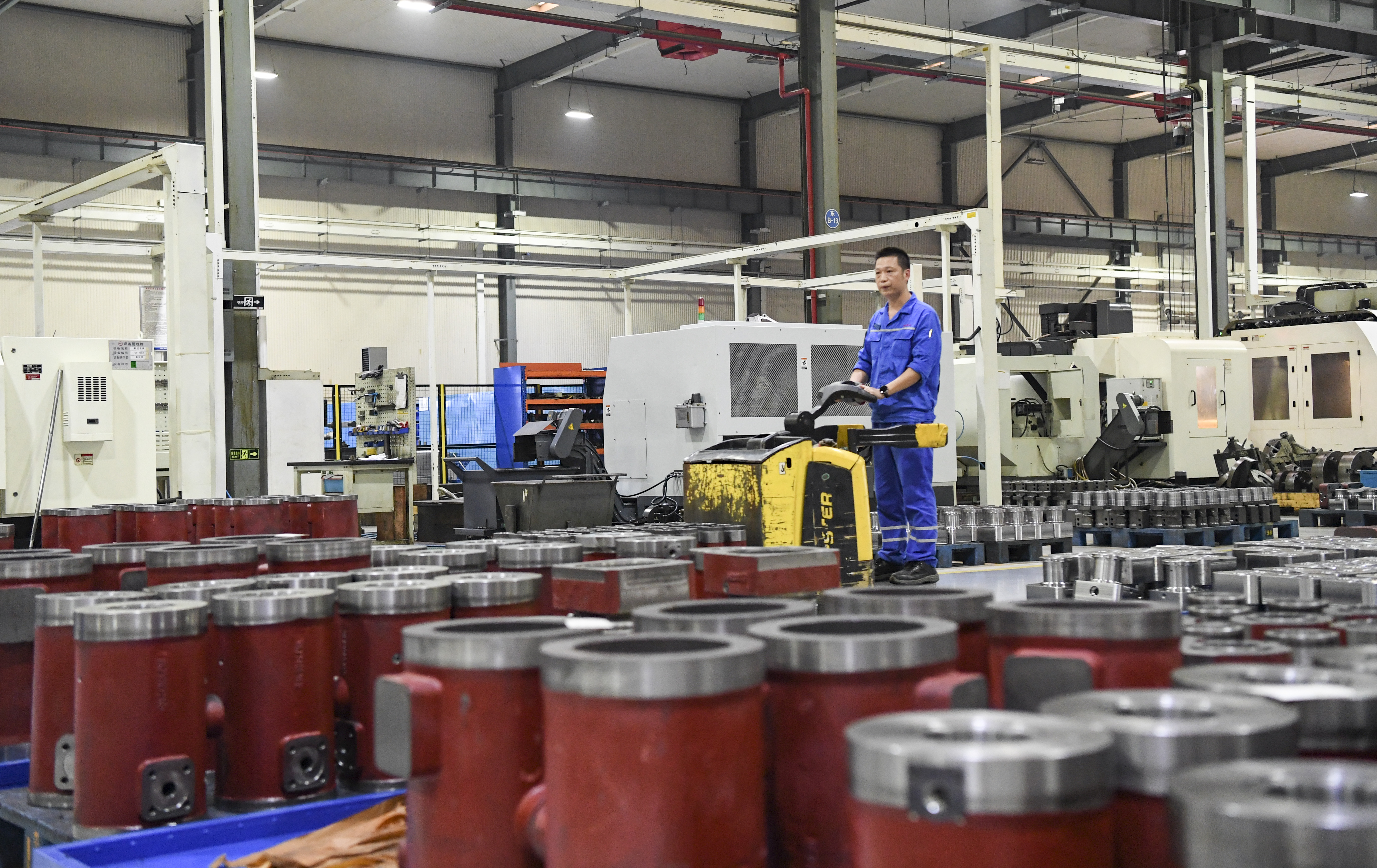 新华全媒访谈,新华全媒创新科技闪耀数博会