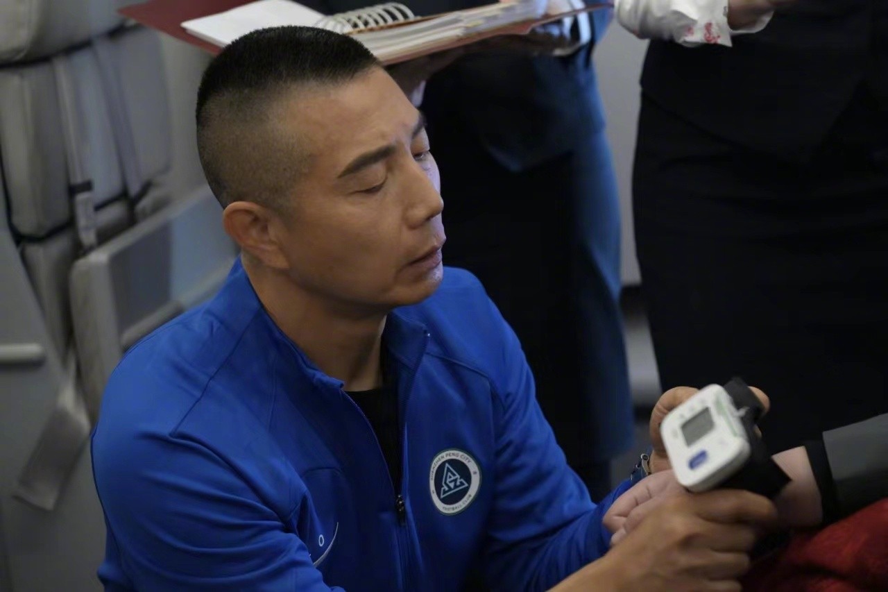 深圳新鹏城队医,深圳新鹏城队医是谁