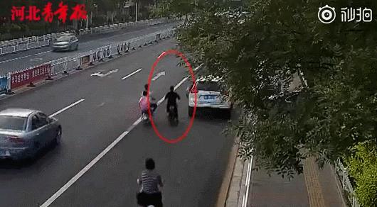 上海发生连环车祸,上海最近发生的车祸视频